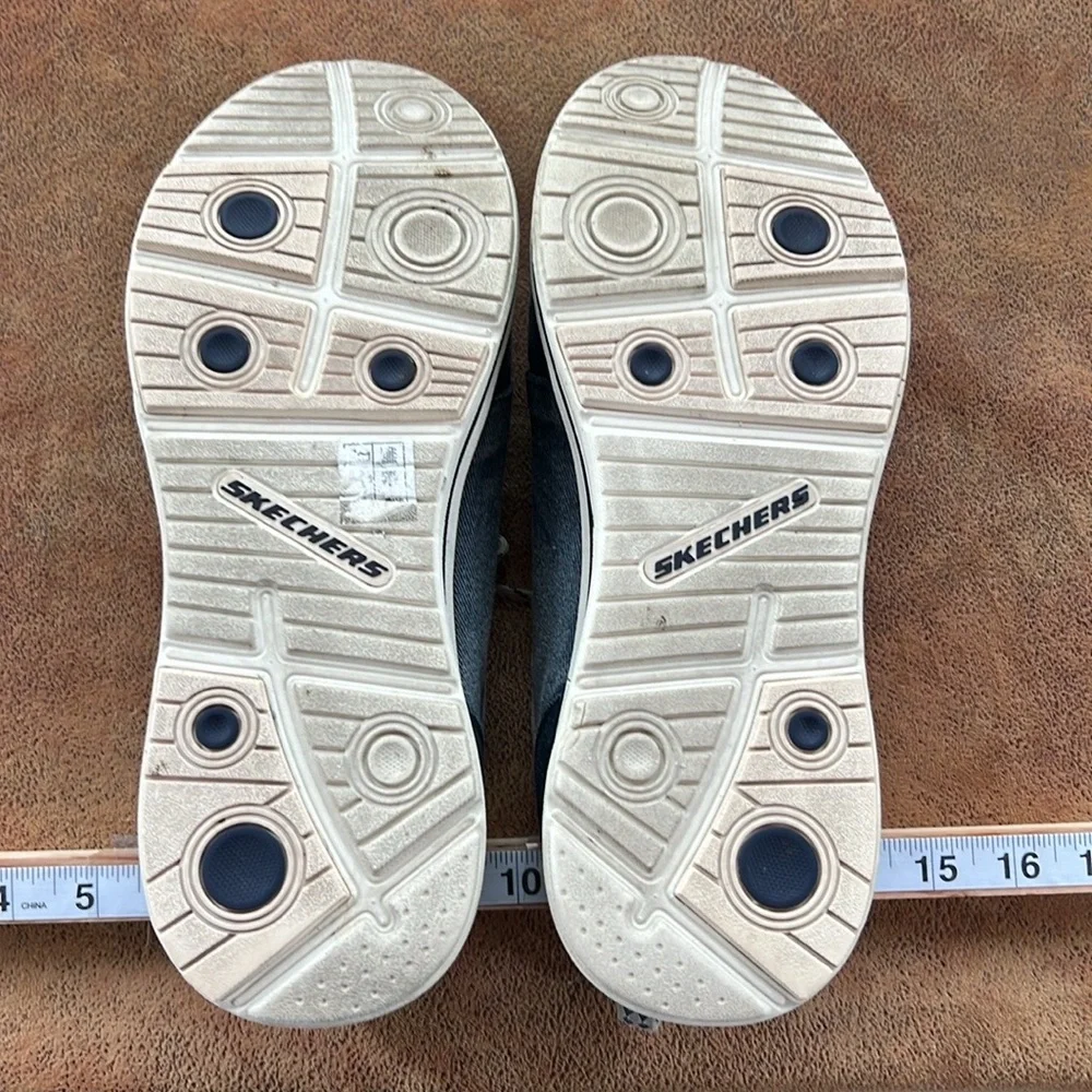 Skechers relaxed fit Blue Casual Boat Shoes w/ Air cooled memory foam. Size 9.5